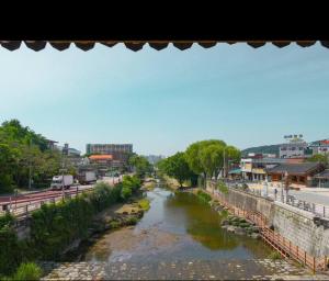 Hwaseong Haenggung Palace ATTISTAY ATTISTAY
