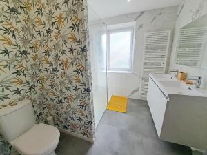 Maisons de vacances Holiday Home in Brittany with Sea View : Maison de Vacances 3 Chambres 