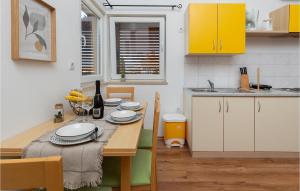 Beautiful Apartment In Valbandon