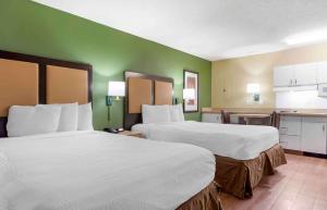 Studio with 2 Queen Beds - Non-Smoking room in Extended Stay America Suites - Seattle - Southcenter