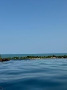 Duplex 3 suítes Ar wifi e vista total da orla