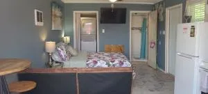 Central City Nook wFenced Backyard - Flour Bluff Junction