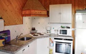 Maisons de vacances Gorgeous Home In St Omer With Wifi : photos des chambres