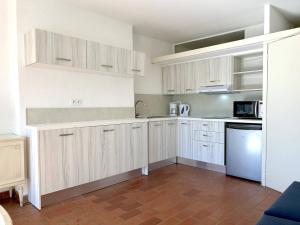 Appartements Studio cosy proche plage, Le Lavandou - FR-1-251-847 : photos des chambres