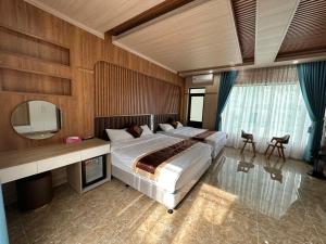 Phòng 4 Người có Sân hiên (Quadruple Room with Terrace)