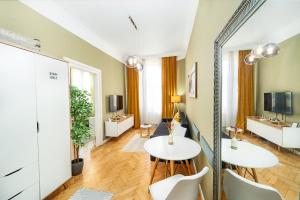 Central City Break- David Apartment - by OpenHouse