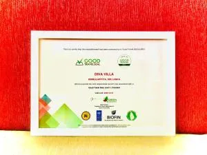 迪瓦别墅机场转机酒店 - 卡图纳耶克