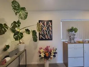 Bright & Spacious Budget Friendly Rooms in West Auckland Perfect for Solo or Couple Travellers - Taupaki