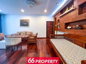 Nature Getaway in Classic Thai Home - Quiet Local Life