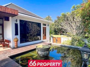 Nature Getaway in Classic Thai Home - Quiet Local Life