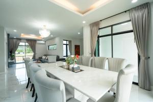 The One Pool Villa เขาใหญ่