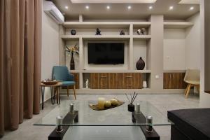 Luxurious apartment 10 from city center