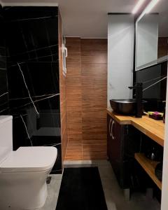 Luxurious apartment 10 from city center