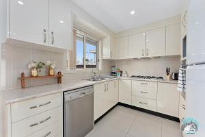 Comfortable 4-Bed House in Fairfield with Parking