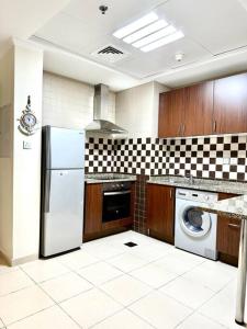 Apartment in Al Barsha1 Near by Metro