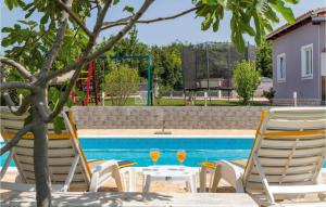 2 Bedroom Gorgeous Home In Valtura 