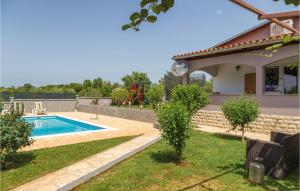 Two-Bedroom Holiday Home In Valtura