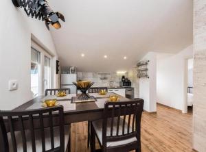 Relaxing Bisko Retreat with Outdoor Pool, Furnished Terrace and BBQ