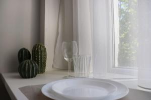 Urban Chic Sofia Top Central Location