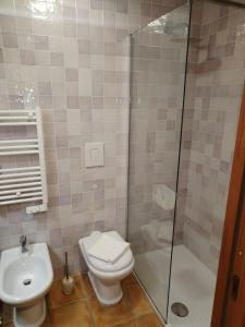 Zweibettzimmer mit eigenem Bad