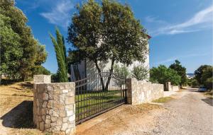 Two-Bedroom Apartment In Betiga