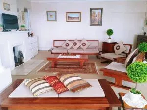 Khangi's Home with Ocean Views - Beacon Island Estate