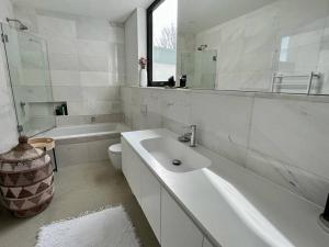 Modern studio on the foot of Table Mountain