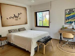 Modern studio on the foot of Table Mountain