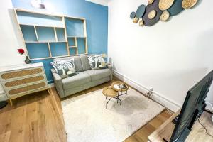 AC - Quiet - Close to the Popes Palace