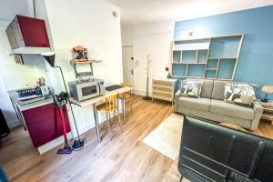 AC - Quiet - Close to the Popes Palace