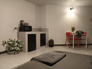 Popular Muang Thong Thani Condo, Building T9, Floor 4, Room 36