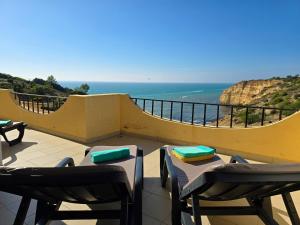 GOLDEN SUN - Sunny Balcony, Sea View, Beach, AC