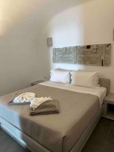 Nostos Central Cave House with jacuzzi