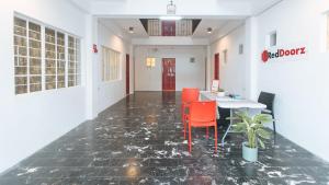 RedDoorz at V-Cloud Hills near De La Salle Dasmarinas Cavite