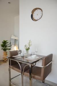 Cozy Studio with City View & Pool Access in Makati