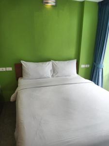 Cheeky Monkeys Samui