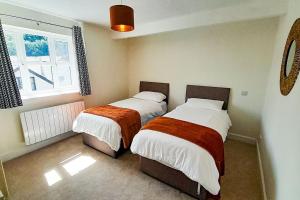 Cosy coastal retreat lovingly refurbished