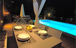 Cozy Home In Port Dalcúdia