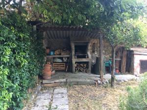 Bilocale con giardino a Pomaia