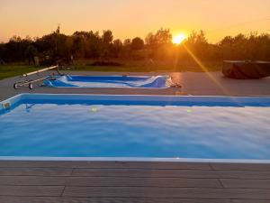 Domki Rekreacyjne "Błękitne Wzgórze"