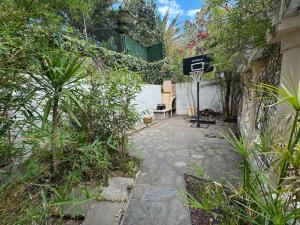 Appartements Le jardin d-Henri : Appartement 2 Chambres - Vue sur Jardin
