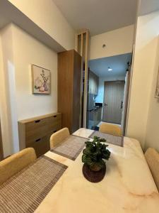 2BR Unit in SMDC Shore 3 with pool access