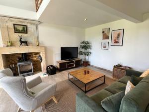 Luxury 1 bed house with shared pool