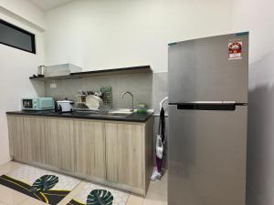 Kuching Cozy Comfort 05 - Modern Gem Suites 7 Pax near Airport & Saradise
