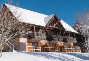 Super Besse 5/6 pers. Vue sur les monts du cantal - Vassivière