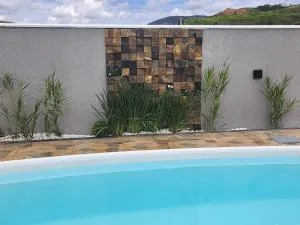 Aluga-se casa com area gourmet - Tanguá