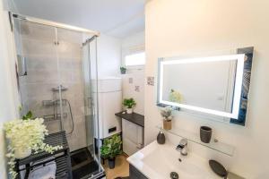 Maisons de vacances Maison familiale Terrasse Jacuzzi Parking sur place pres d-Honfleur : photos des chambres