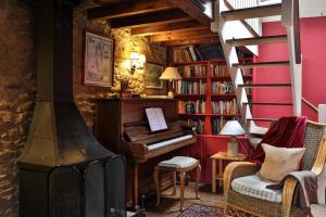 18th century cottage in Hook Norton