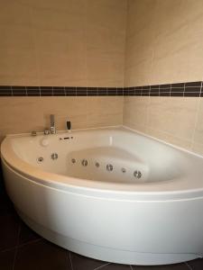 Castello Sweet House