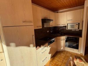 Appartement cosy à La Chapelle-dAbondance avec balcon et parking - FR-1-692-22